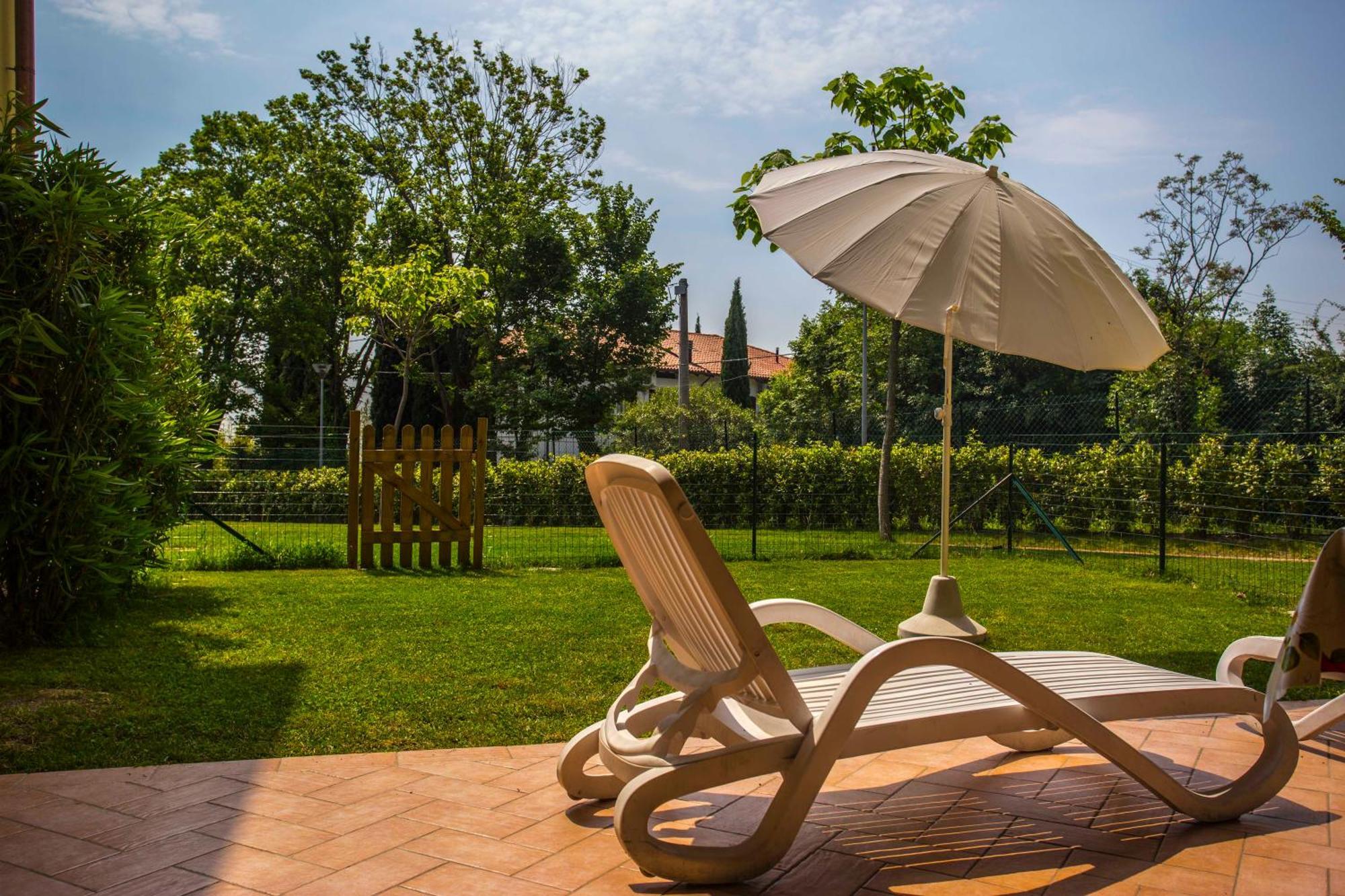 Moniga del Garda Residence Karina מראה חיצוני תמונה